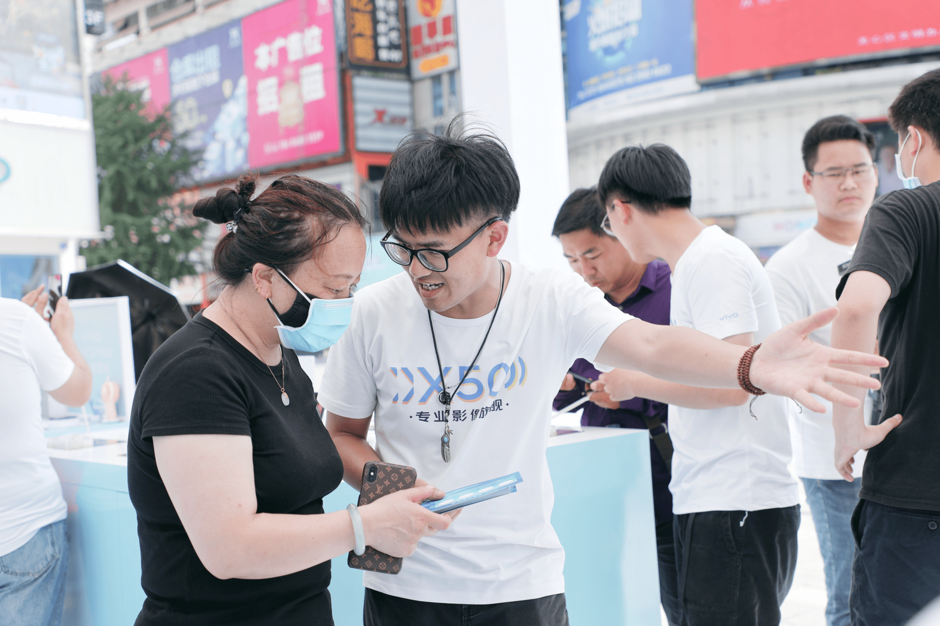 vivo x50 pro的线下路演活动第一站来到了湖南长沙