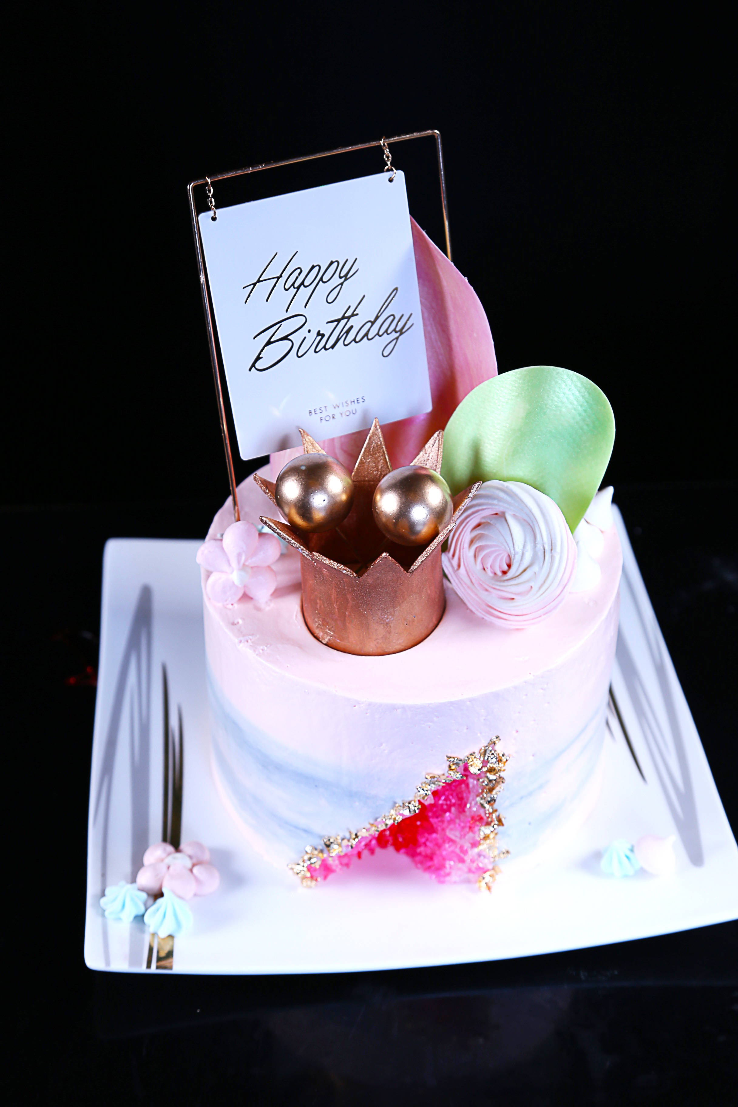 【水晶洞蛋糕】 颗颗闪耀的"水晶",唯美又带着十足的浪漫气氛.