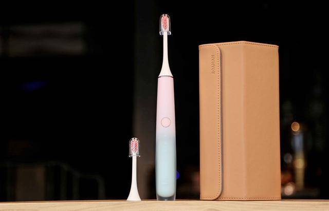 罗曼小心机电动牙刷哄女友神器电动牙刷界颜值担当