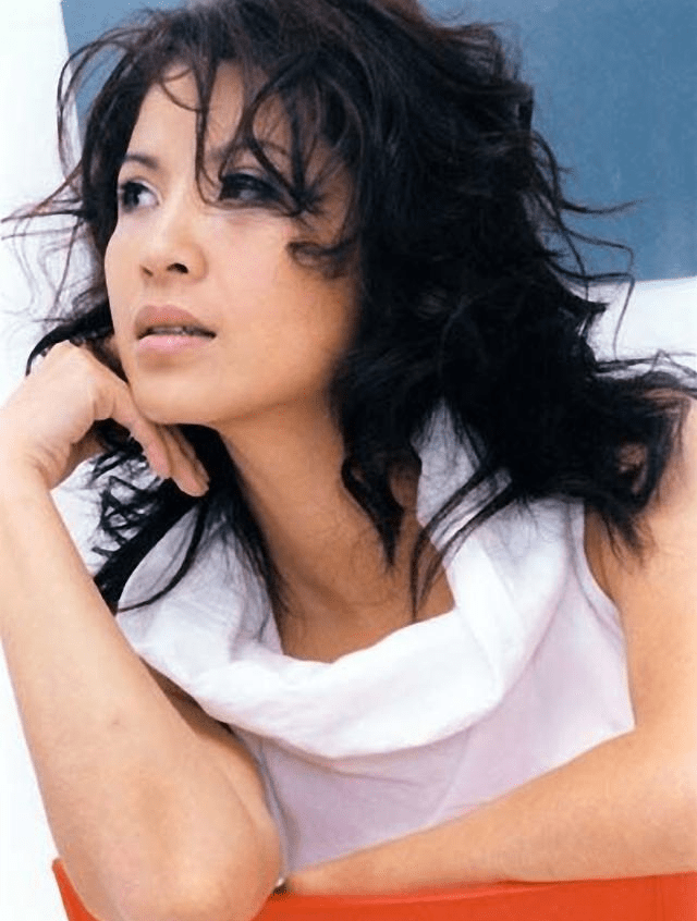 她曾是最年轻的国家一级演员,提携过那英,今二婚嫁小13岁老公_杭天琪