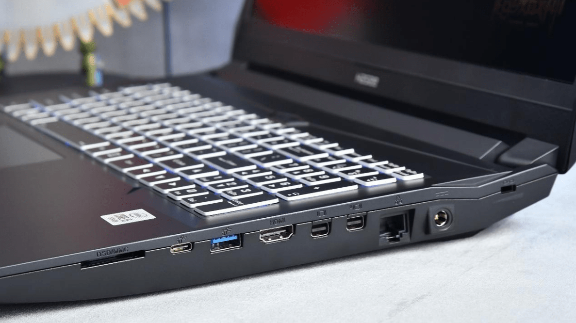 神舟新一代游戏本杀手tx9-cu5da,配置进一步提升还预装正版win10