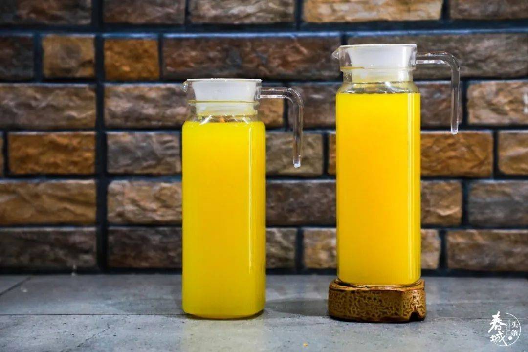 它家的橙汁真的配得上鲜榨二字,一整扎橙汁完全是用新鲜橙子榨出来的