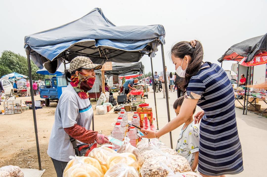 原创辽宁最有特色的地摊集市,已有300多年历史,每个月只开9天