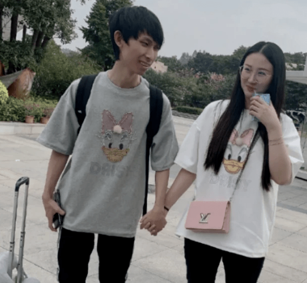 梦泪与兮兮日常秀恩爱也就算了看到两人qq签名网友撒狗粮