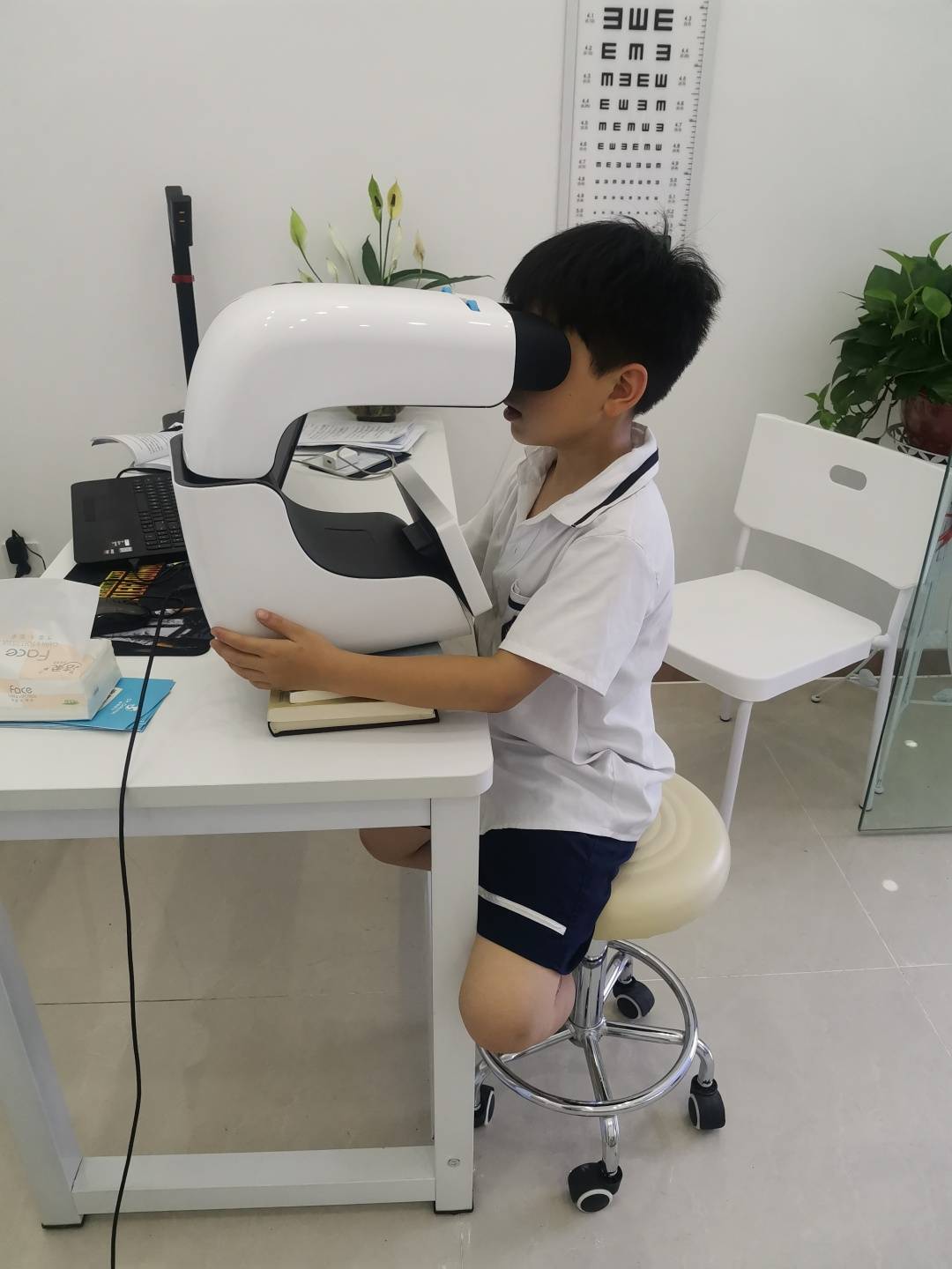 要闻|视力提升,照亮未来——海豚医生视力矫正结果亮了!