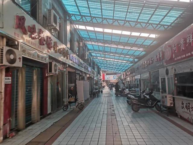 南阳这个地方的饭店很多都倒闭了