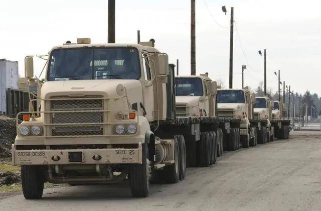 美国陆军的m915a5型长途牵引车