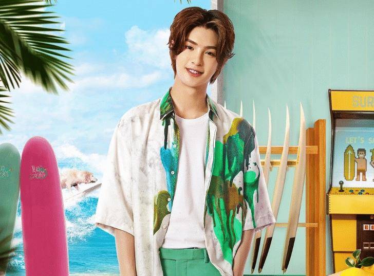 原创《夏日冲浪店》官宣,乔欣黄明昊加盟,看到首期飞行嘉宾爱了
