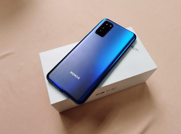 原创华为扛不住了!荣耀v30一夜沦为"红米价",首批用户后悔买早了