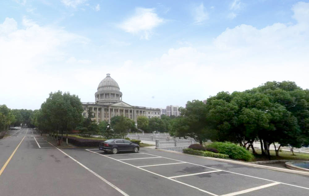 原创武汉城区最另类高校:仿建多处知名经典建筑,不出校门游历世界