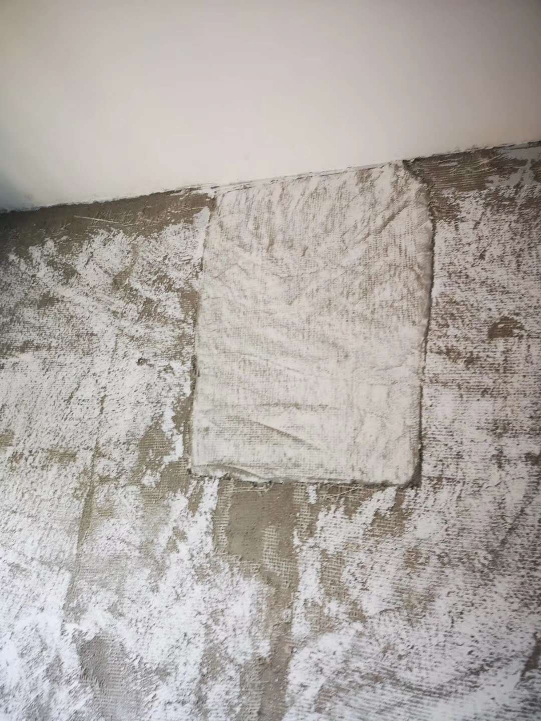 综上所述:铲墙皮不彻底,您怎能看到它伤痕累累的原型! 返回搜