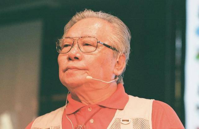 摄影家李振盛在美国去世,他留下了拍摄创作精神,相信摄影与历史