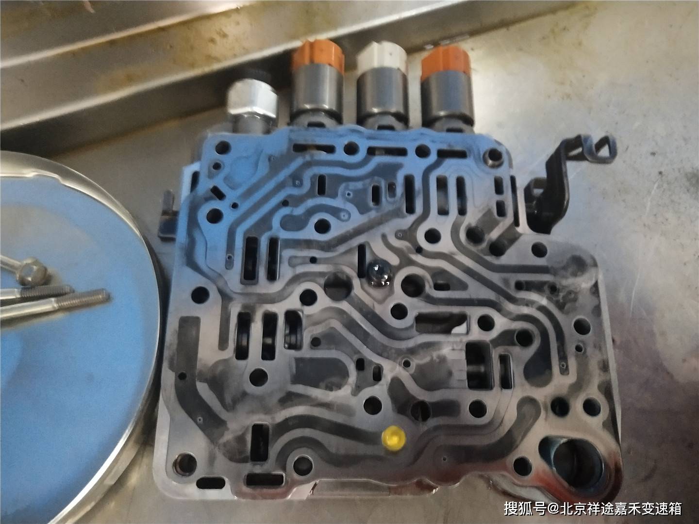 北京东南v3菱悦汽车变速箱内部异响现象拆解维修