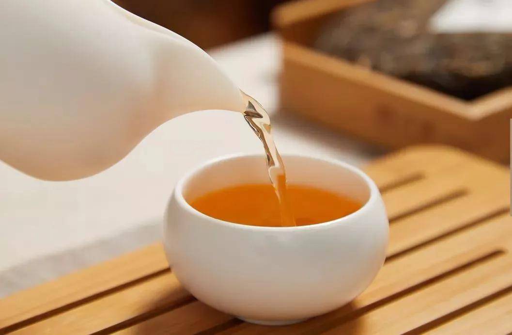天气越热,越要喝热茶,这话怎么看?