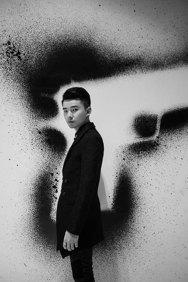 谭轩辕英伦风单曲《鲸之旅》 邀你一同海底漫游