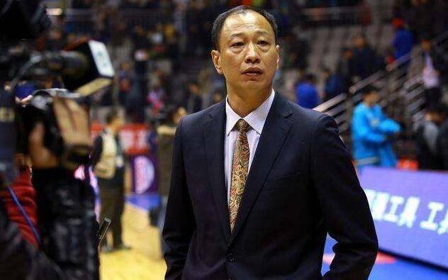 高炮台爆发,面对恩师砍八年半单场最高分,6记三分却难救主_朱彦西