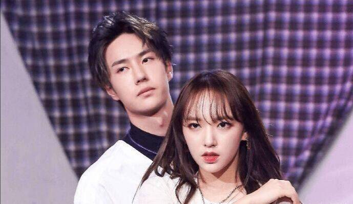 程潇"发育太猛"!穿芭比舞衣劈叉一刹,名副其实的"奶潇"