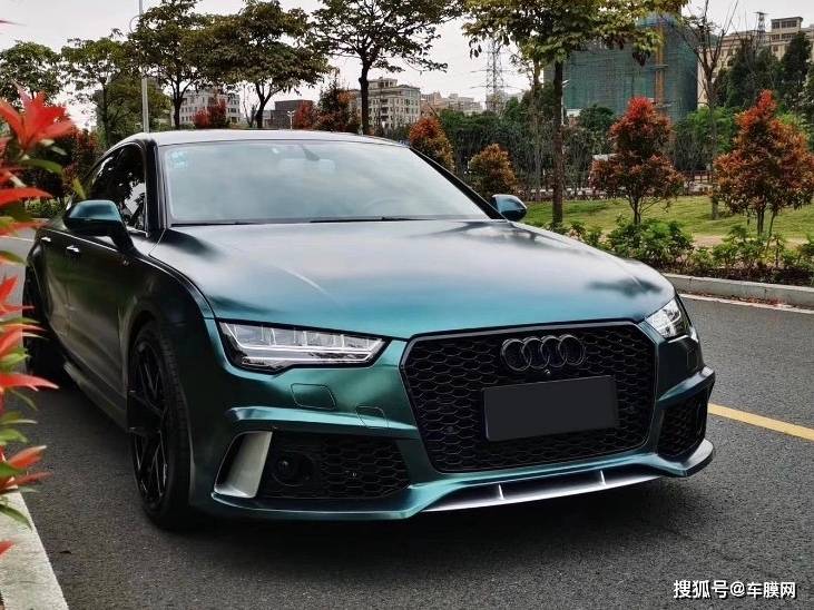 奥迪a7电光金属墨绿贴膜改色效果图