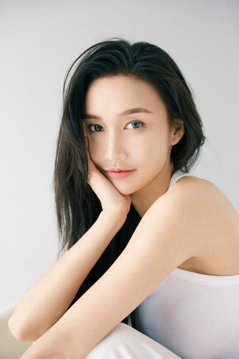 牛萌萌明明吸毒了,为什么没被抓? 为何还敢辟谣?