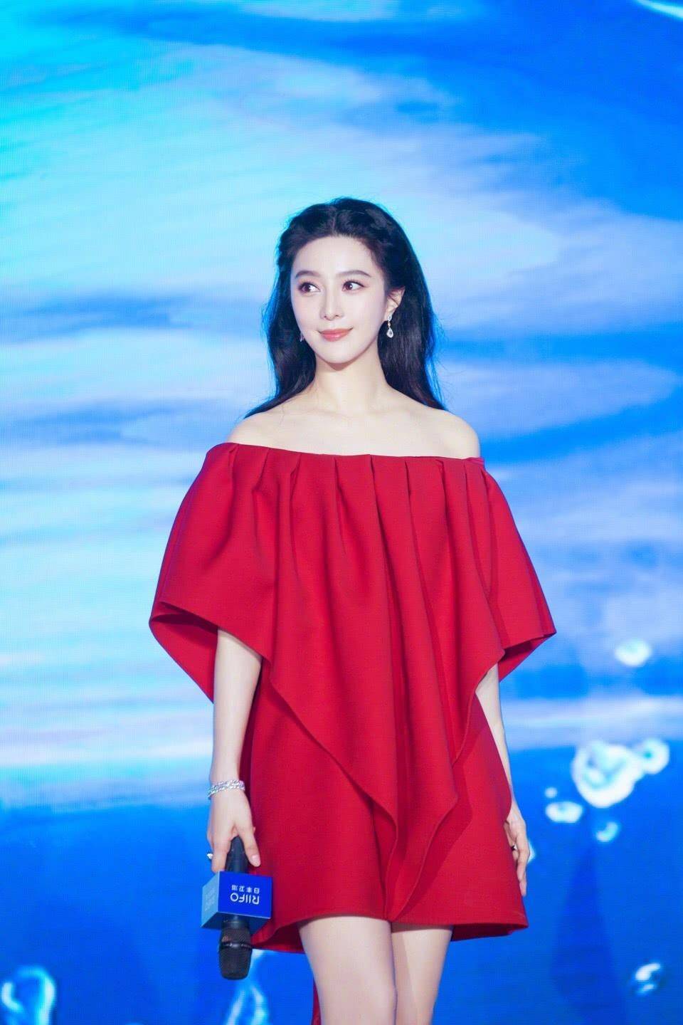 范冰冰真敢穿这条透视银丝裙将好身材穿出来尽显性感