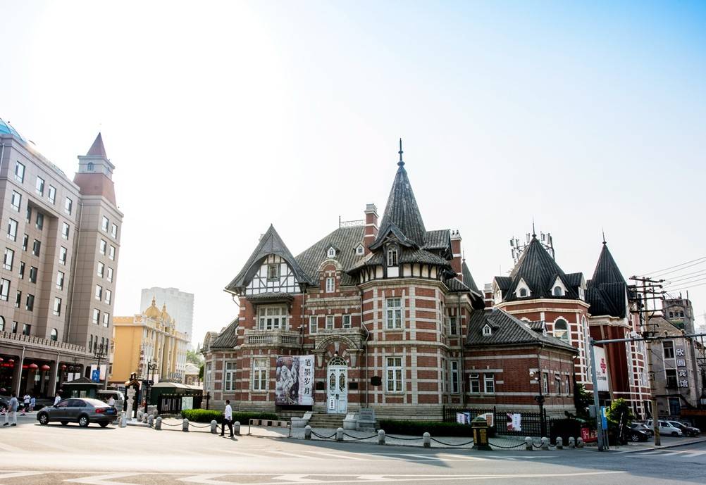 中国第一条俄罗斯风情街,保留了三座百年老建筑_大连