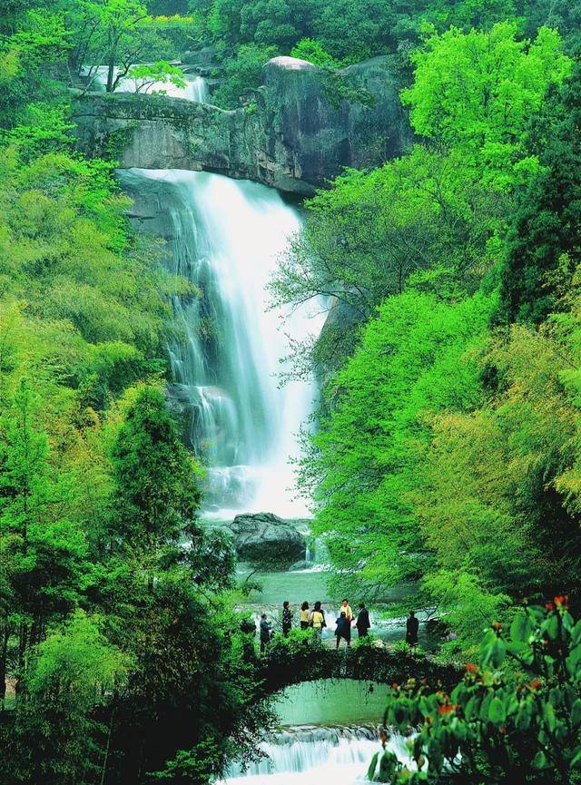 风景单拎出来,都能c位出道的山海之城,太适合夏天去小住了