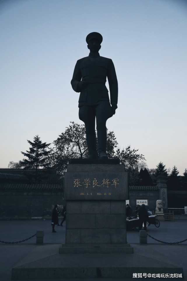 还是千古忠臣张学良,都能够在这座大帅府中找到相当的身影,府内有雕梁