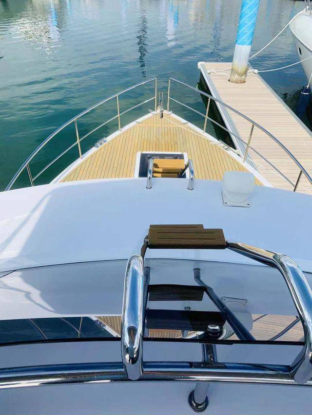 游艇生活27:双层游艇里的小麻雀,入门也需300万才能下水