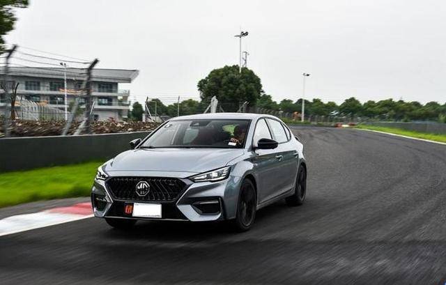 深度评测:2020款名爵6试驾体验,开起来到底怎么样?