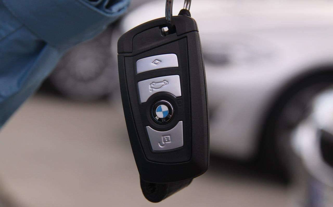 宝马宣布普及电子钥匙!以后再也不能用宝马钥匙装x了?_搜狐汽车_搜狐