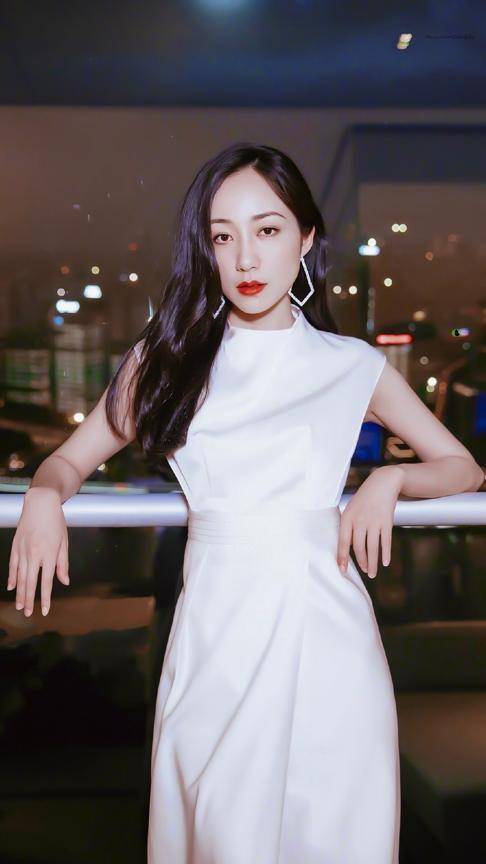 韩雪才是腿精!170大长腿自带丝袜效果,直到看到脚趾才知道错了