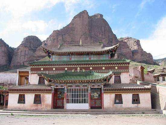 青海玛沁拉加寺天下黄河第一寺喜欢藏传佛教寺院可以看看