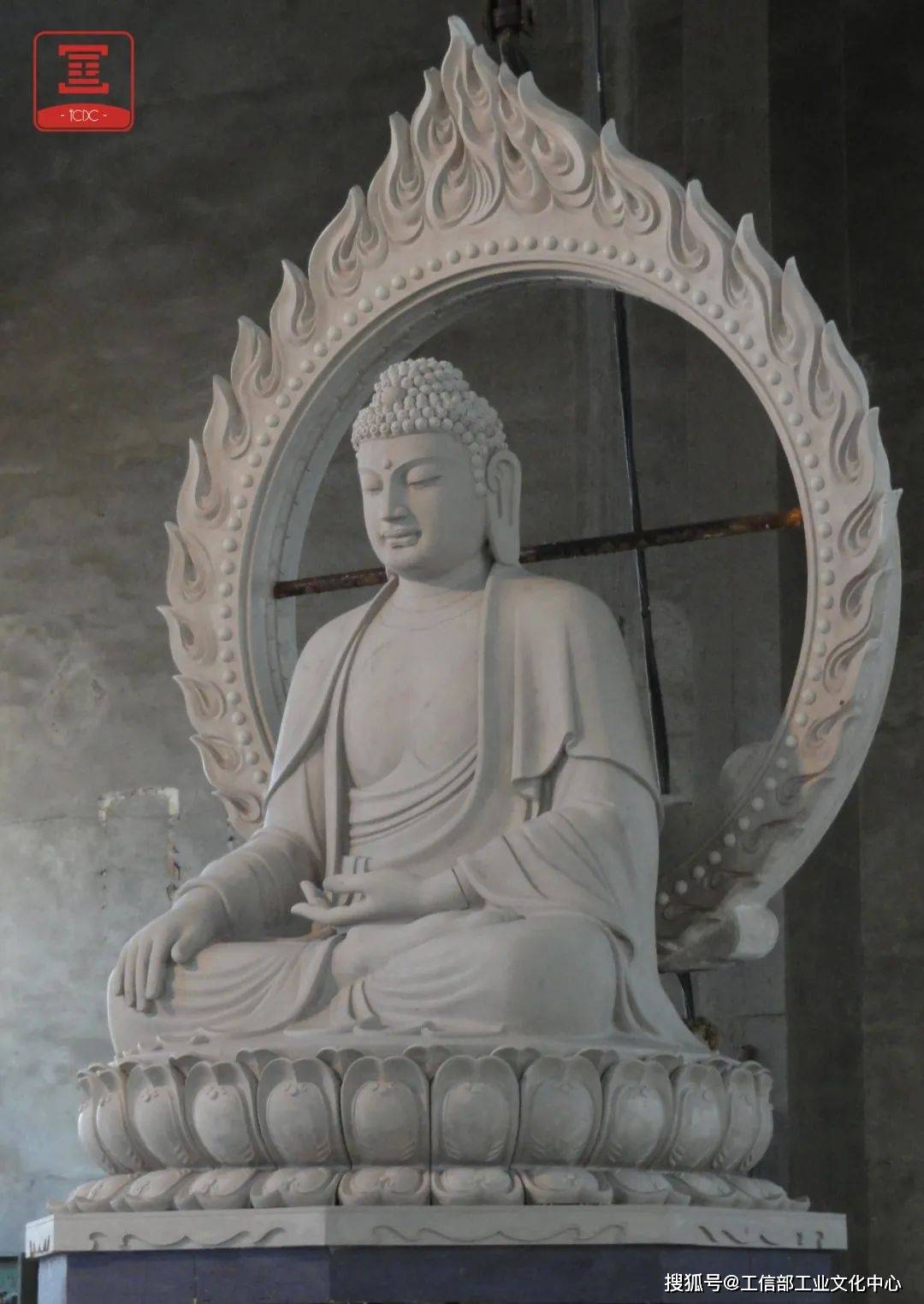 传统泥塑代表性传承人李乃航雕塑作品欣赏《释迦牟尼佛》