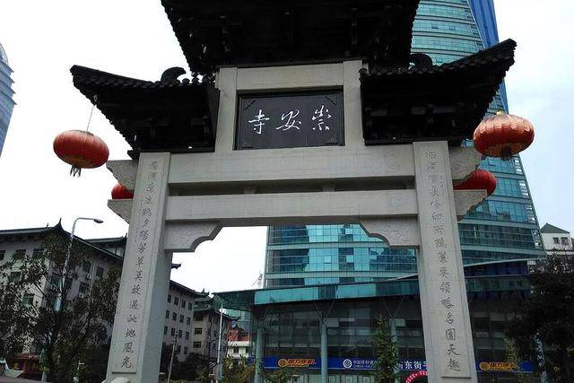 无锡崇安寺景区不见任何一座寺庙仅是一条商业化街道