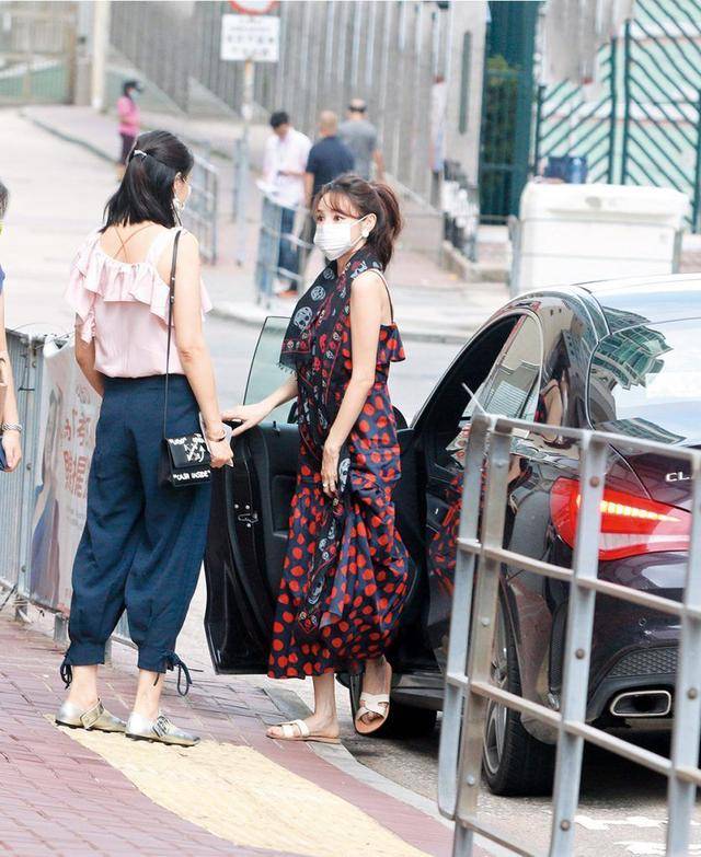 降魔的最美海魔谭凯琪晒孕照公布有喜,曾忧感染肺炎做深喉测试