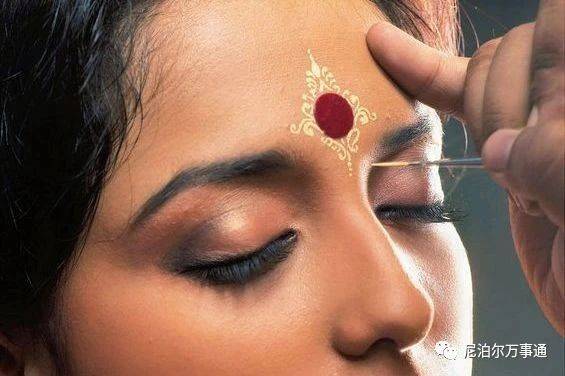 尼泊尔人眉心的红点什么意思给你最诚挚的祝愿