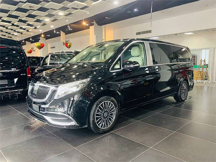 奔驰迈巴赫vst98s全隔断设计精密打造内部完美空间享受极致驾驶之旅