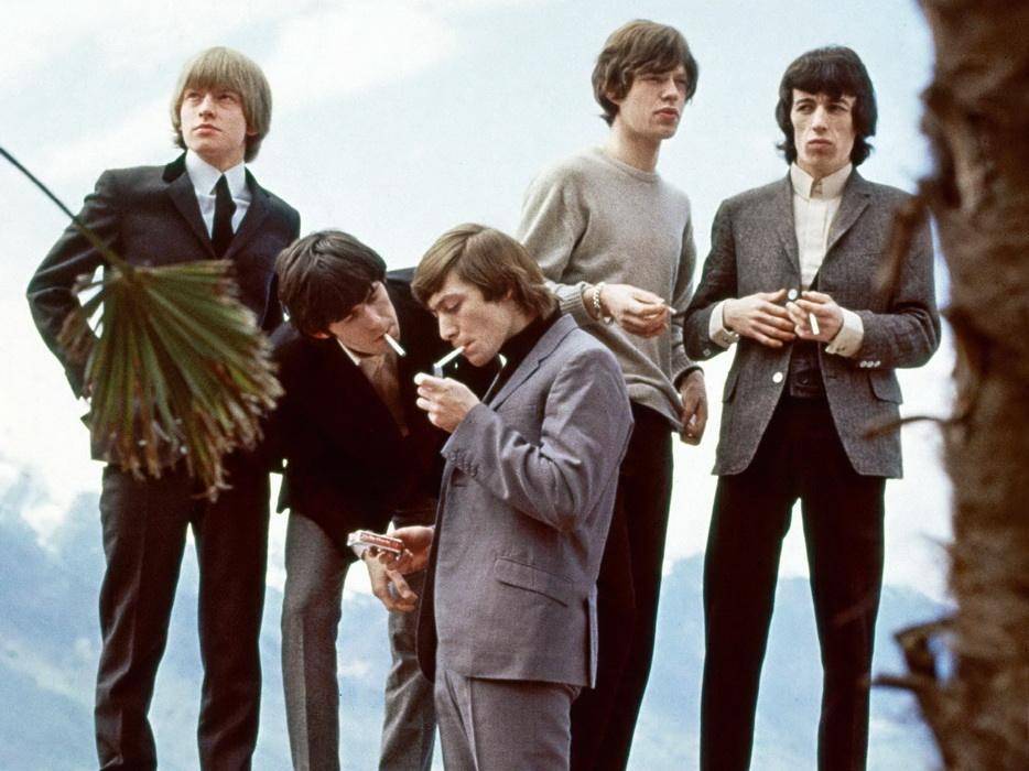 又被警告了?英国著名摇滚乐队公开怒怼特朗普,或将其送上法庭