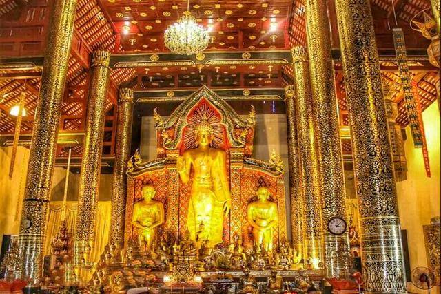 原创堪称"水晶宫殿"的豪华寺庙,殿内有无数根百米长水晶柱