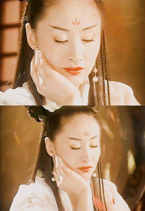 原创还记得《绝代双骄》邀月吗?看她近照只想感慨:卿本佳人奈何整容