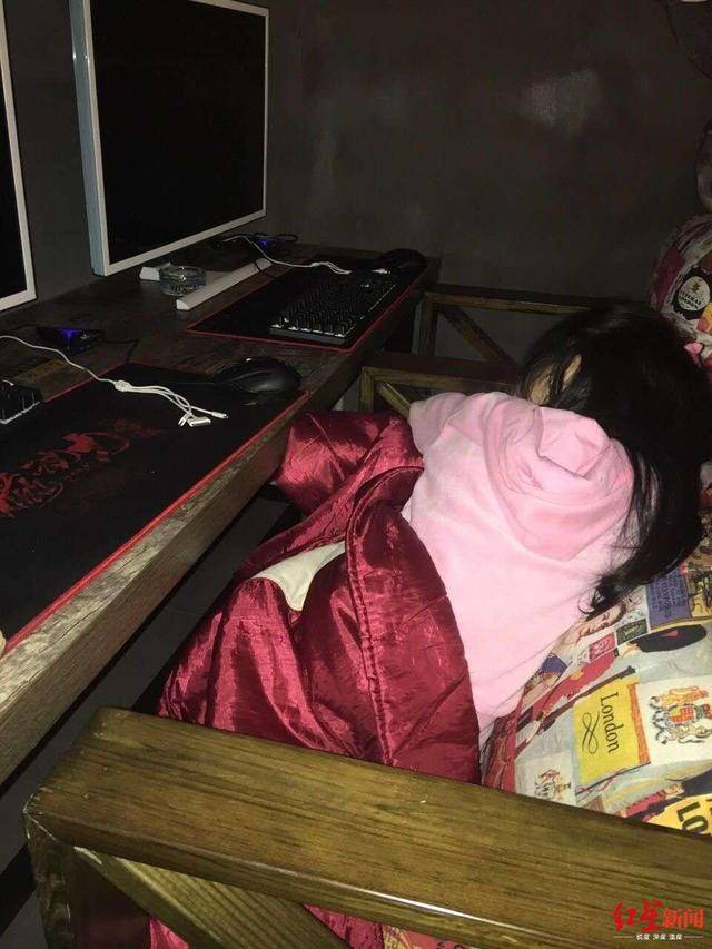 "人们去喝茶喝凉茶是现实,但我不在乎."冯说.