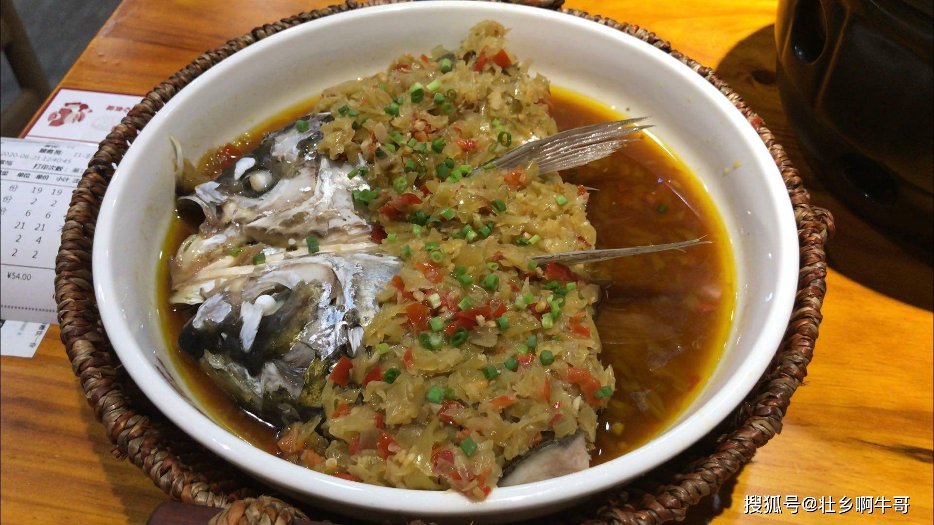 原创南宁最硬核的湘菜馆,15分钟内不上菜免费吃,2人点3菜只花了52元