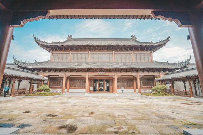 全世界都在催你长大,还好有游乐园守护你的童心