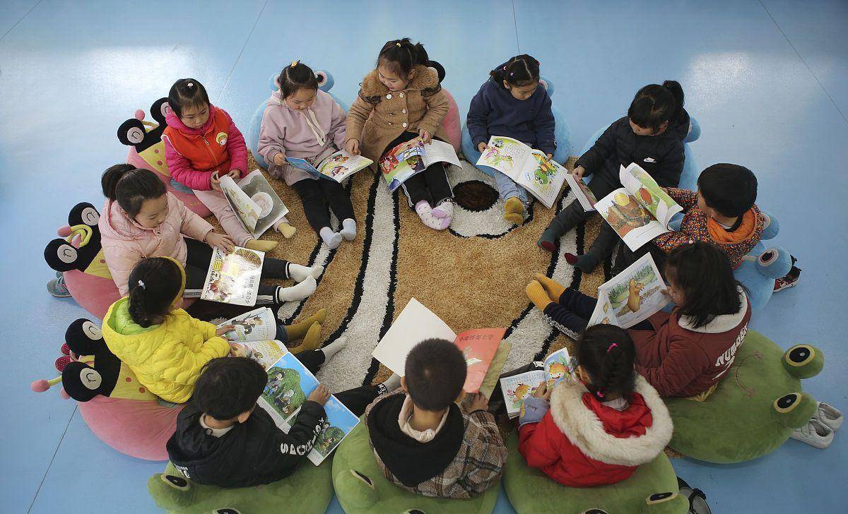 父母读绘本不要专盯一个坑,孩子成长,是要融入森林