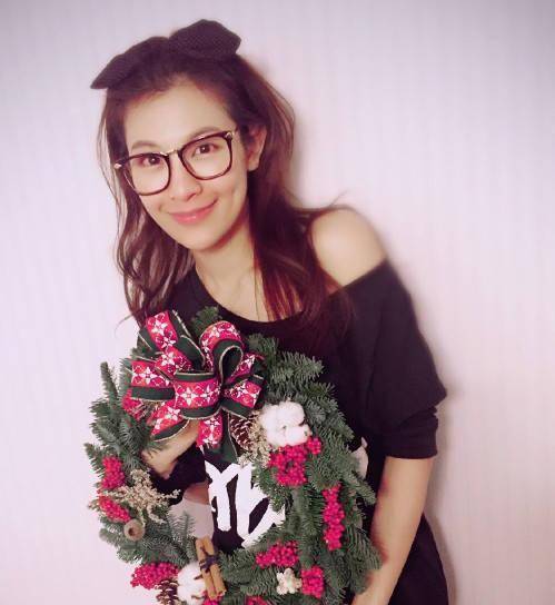 她嫁给了贾静雯的前夫,结婚4年不生孩子,对继女梧桐妹也很冷淡_林若亚