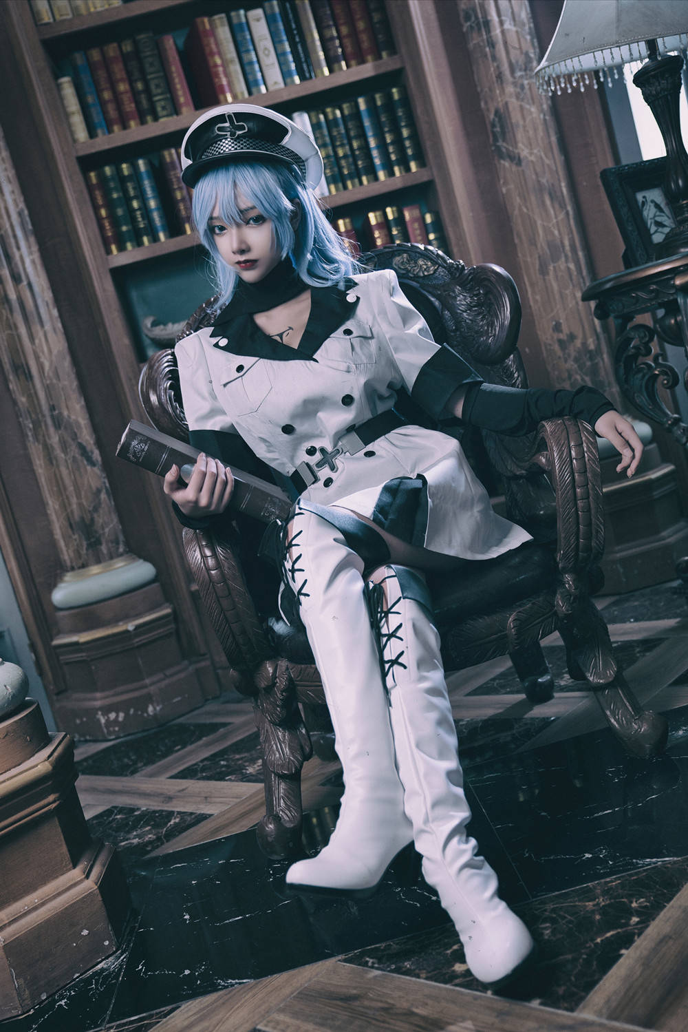 斩·赤红之瞳艾斯德斯cos,小姐姐精美还原,是你喜欢的御姐范吗?