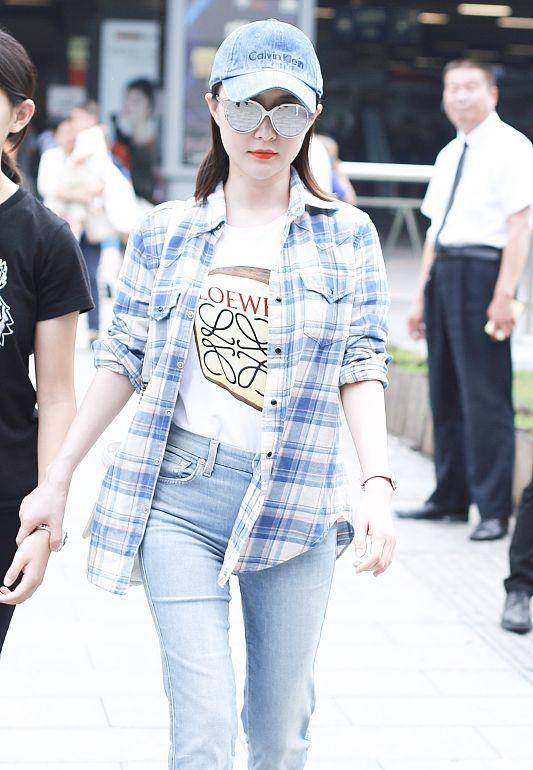 原创舒畅材质矮个子穿衣模板,明明身高才163,却能搭配出"擎天腿"