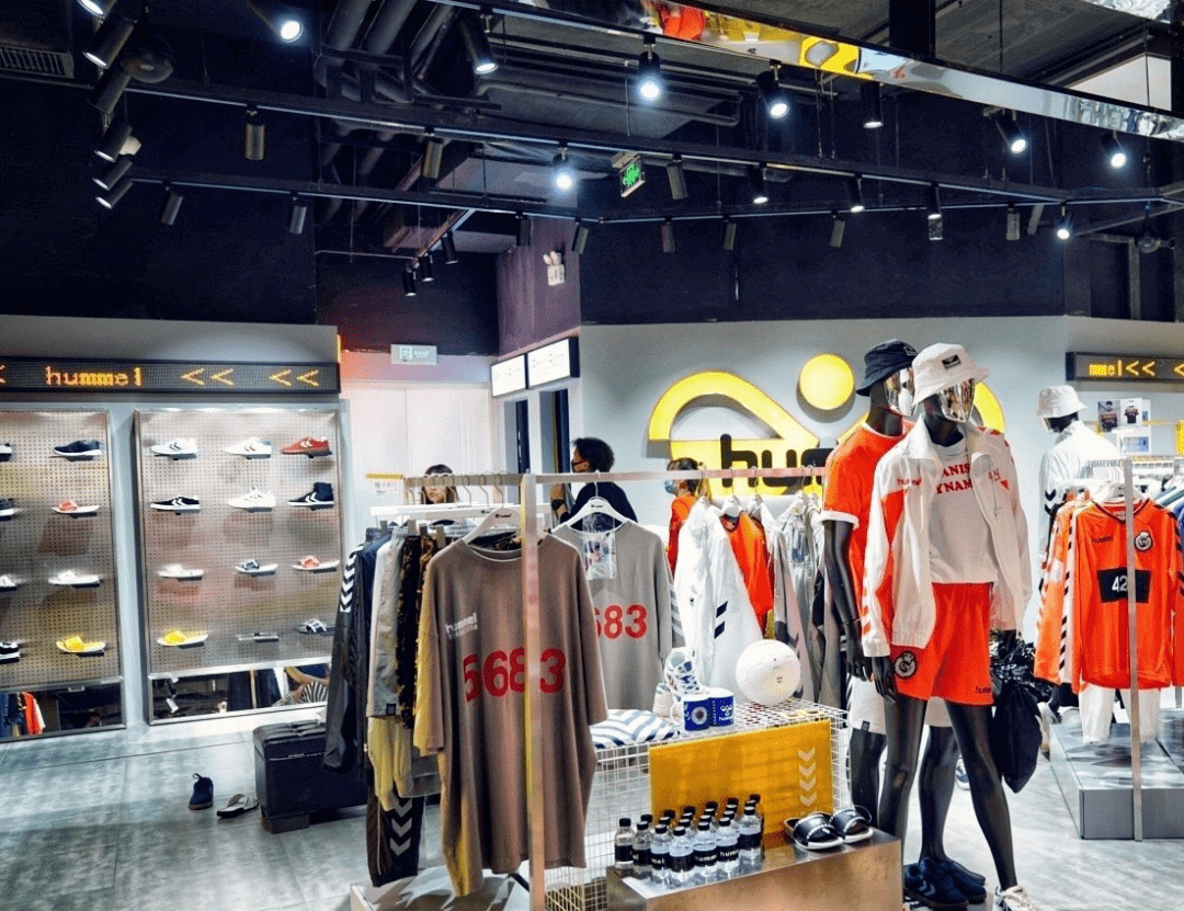 燥动全城!丹麦潮牌hummel郑州首店开业典礼,街潮来袭