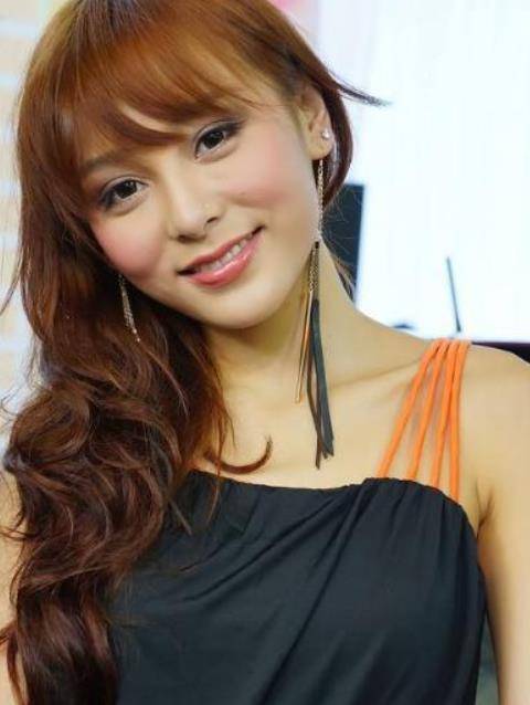 她是新的"三级女皇",出演《一路向西》爆红,今31岁整得认不出_何佩瑜