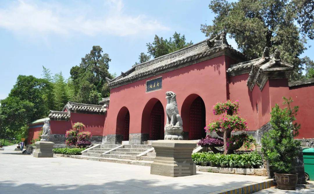 南北文明交汇,读懂千年宛城与千亿蓝光的故事